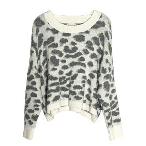 Altar’d State Oversized Animal Print Ivory Gray Pullover Sweater Size XL Boxy